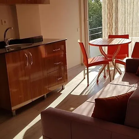 Alojamento de Acomodação e Pequeno-almoço Ikizler Apart