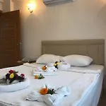Couette-café Ikizler Apart 2*